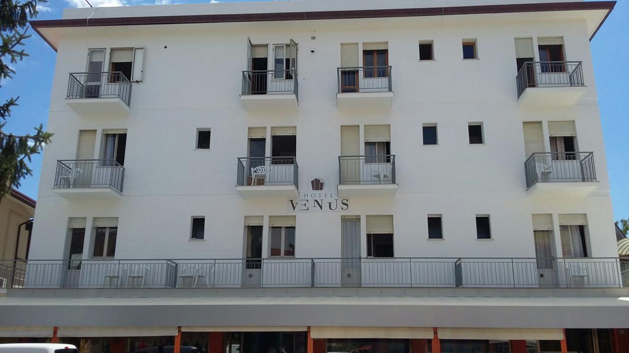 Venus Best Price Caorle Esterno foto