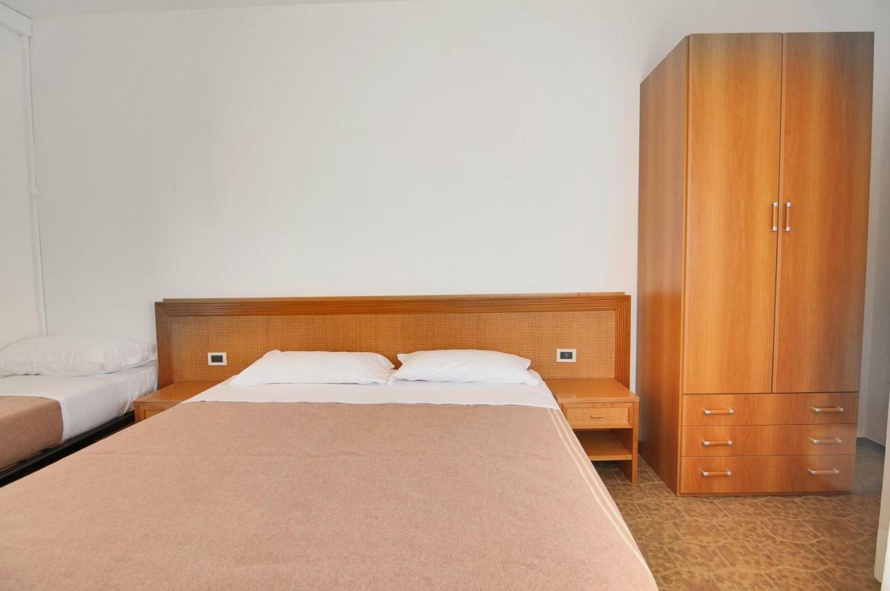 Venus Best Price Caorle Esterno foto