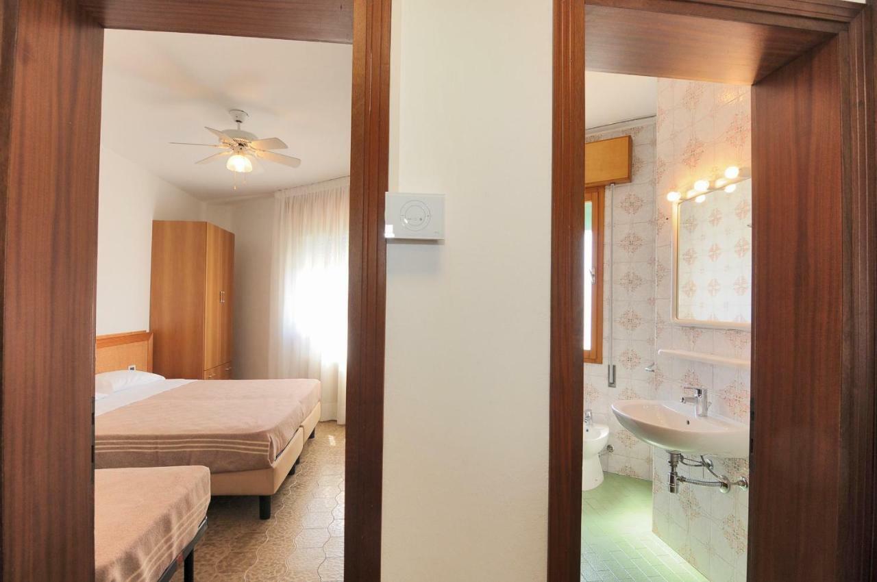 Venus Best Price Caorle Esterno foto