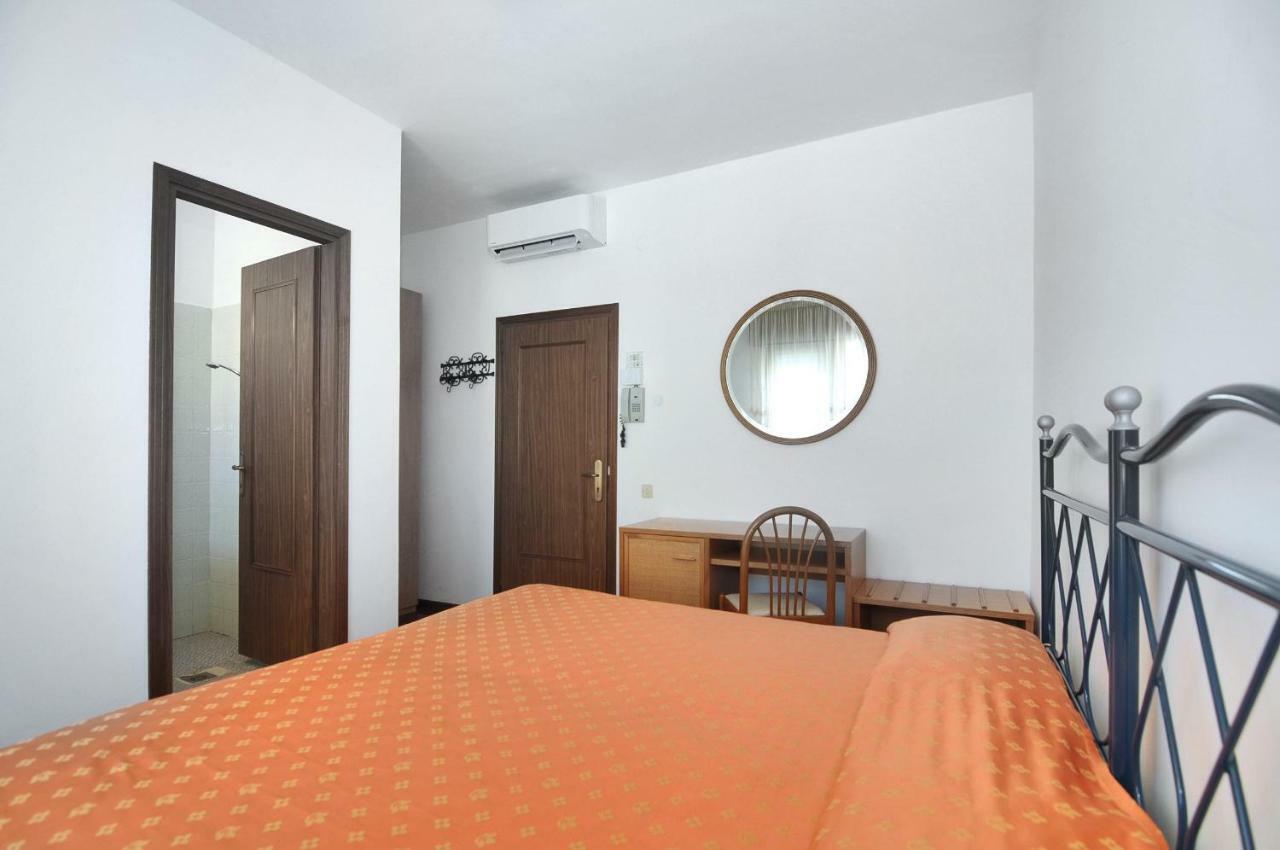 Venus Best Price Caorle Esterno foto