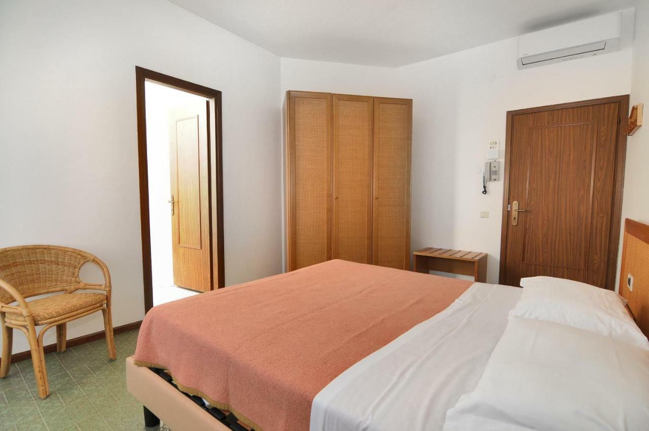 Venus Best Price Caorle Esterno foto