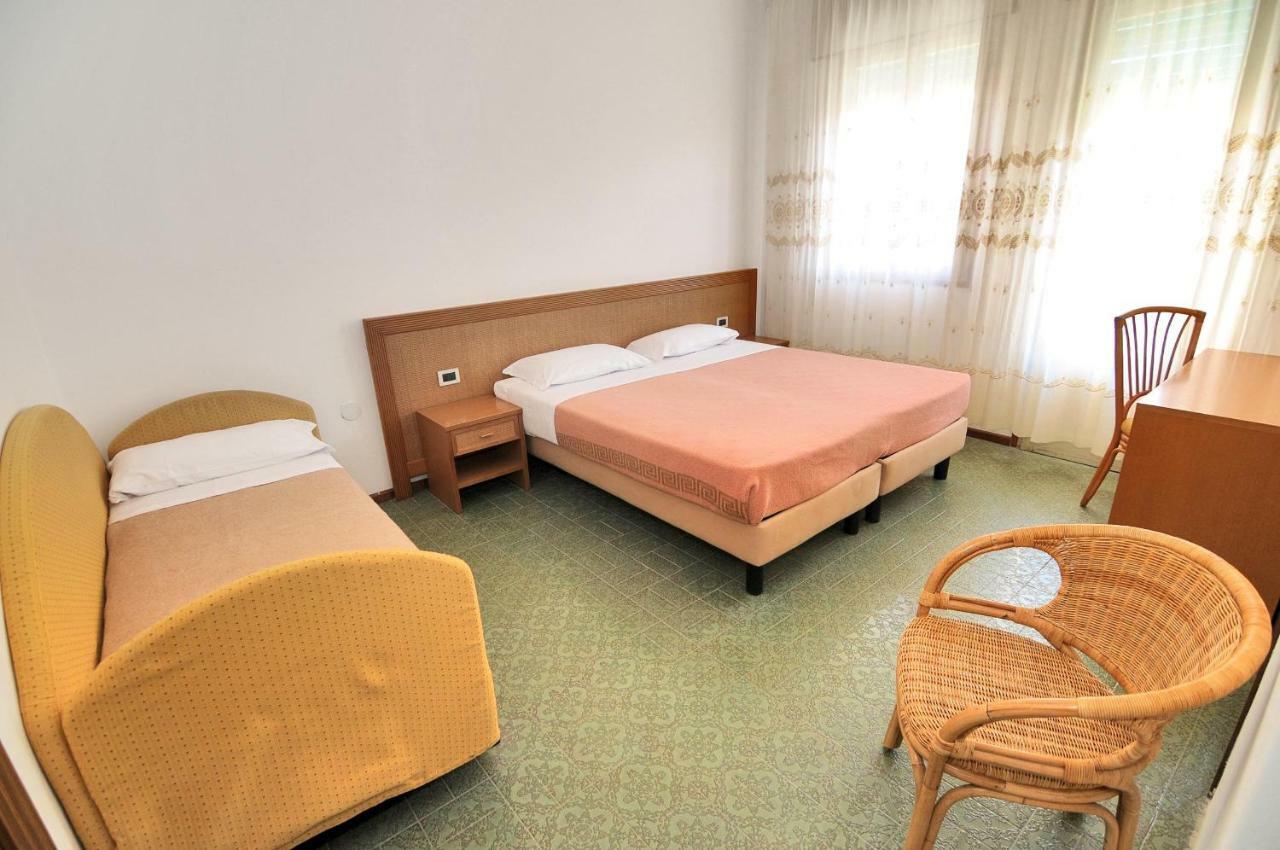 Venus Best Price Caorle Esterno foto