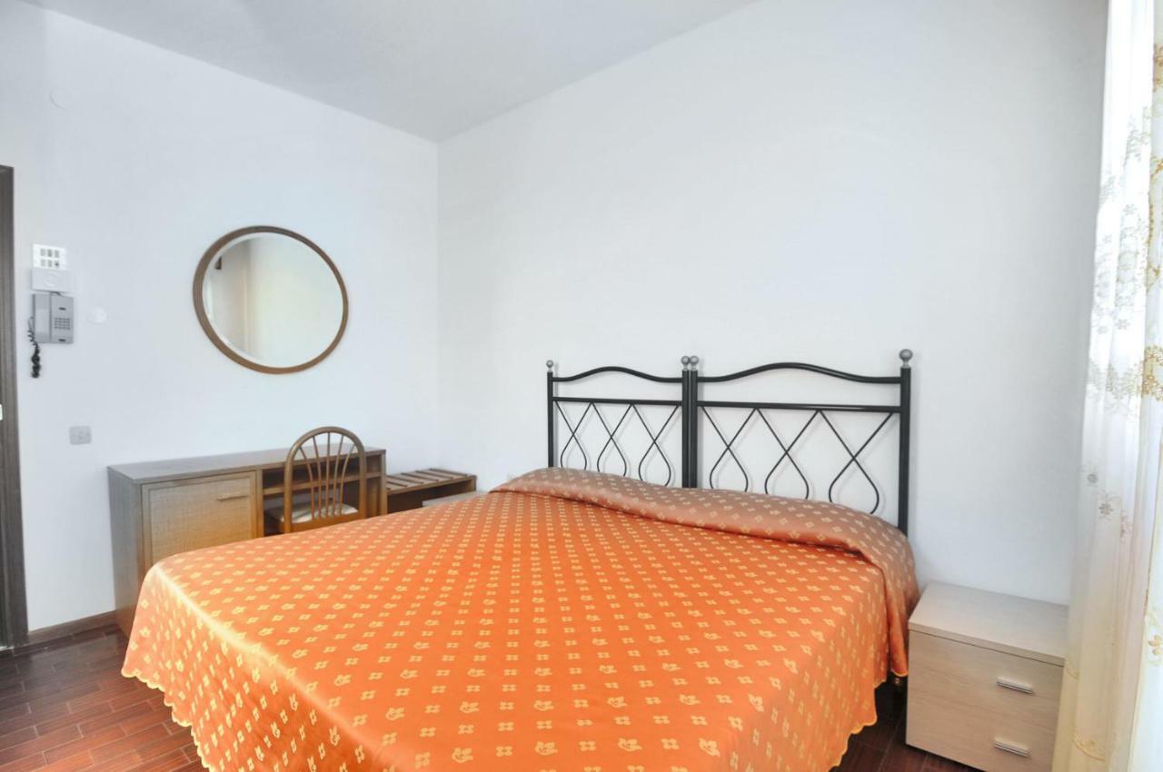 Venus Best Price Caorle Esterno foto