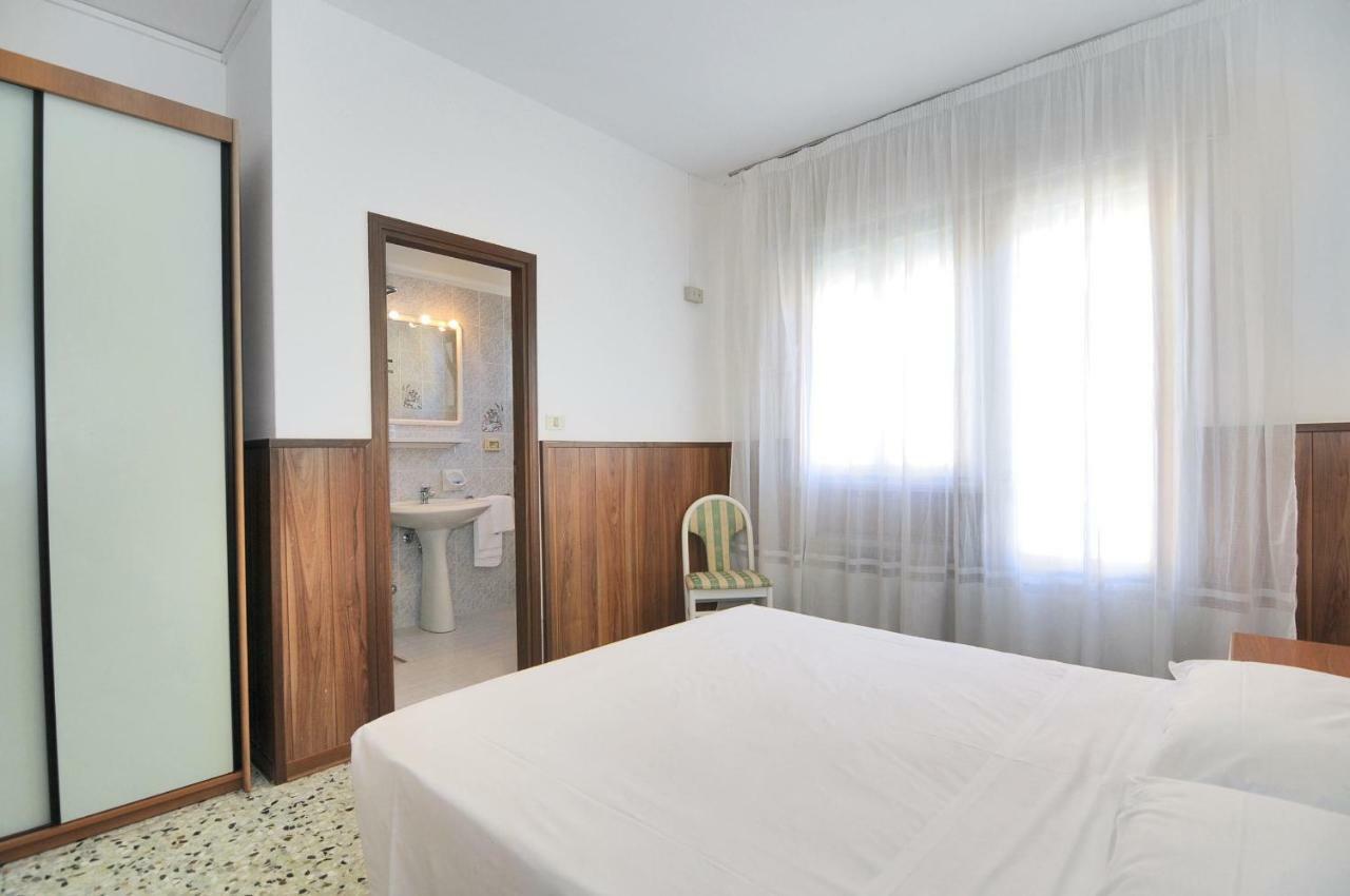 Venus Best Price Caorle Esterno foto